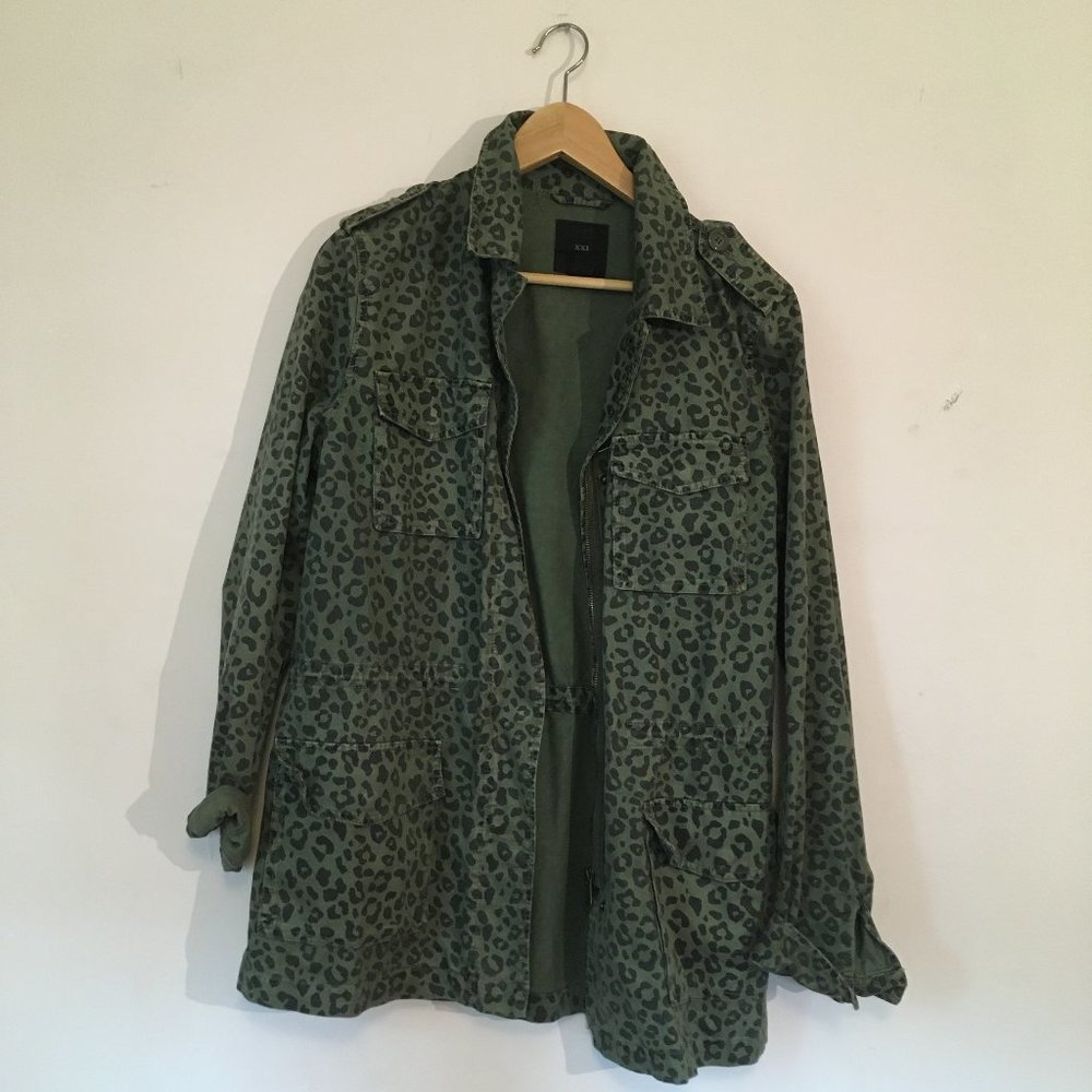 Forever 21 Light Jacket size L in GUC
